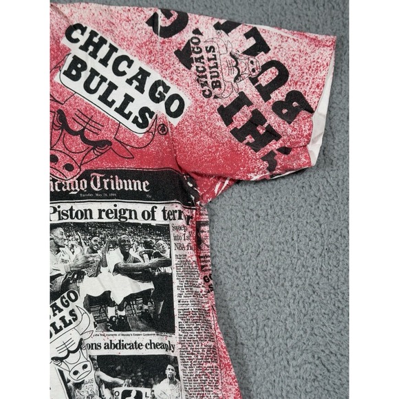 Vintage Chicago Bulls T‎ Shirt Mens Large Newspaper 90s AOP Jordan MVP Rare VTG - Picture 5 of 12